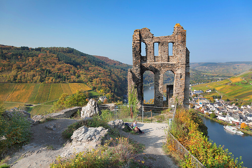 Grevenburg Ruins overlooking Traben-Trarbach, Moselle Valley, Rhineland-Palatinate, Germany, Europe