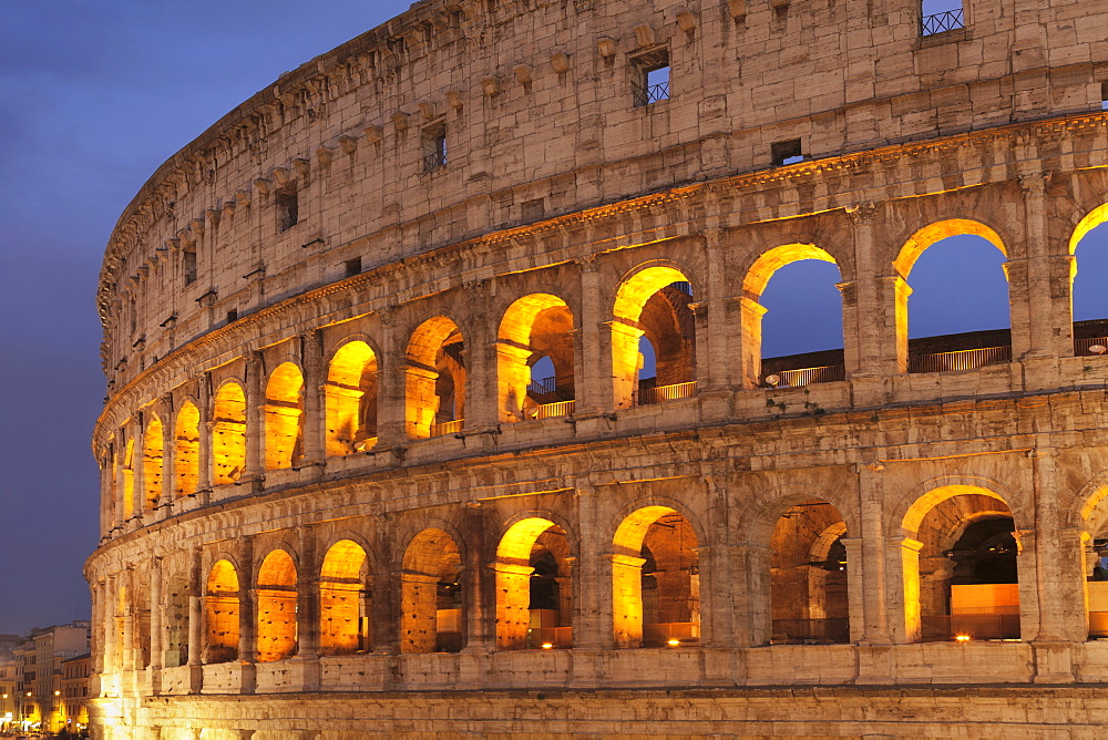 Colosseum (Colosseo), UNESCO World Heritage Site, Rome, Lazio, Italy, Europe