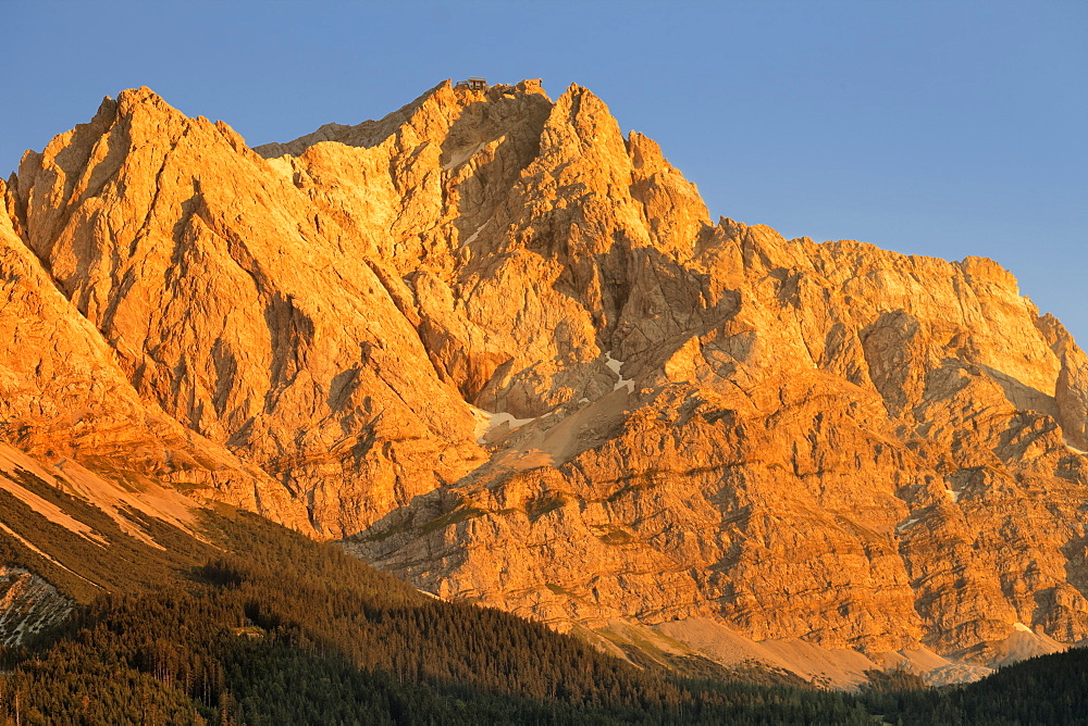 Wettersteingebirge and Zugspitze Mountains at sunset, near Grainau, Werdenfelser Land range, Upper Bavaria, Bavaria, Germany, Europe