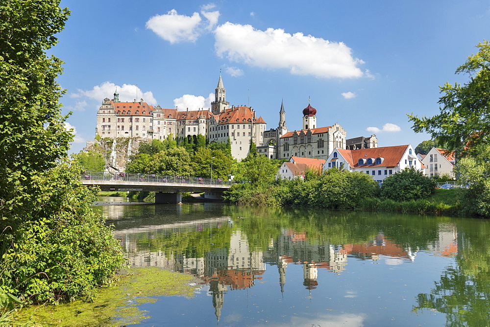 Sigmaringen Castle, Upper Danube Valley, Swabian Jura, Baden-Wurttemberg, Germany, Europe