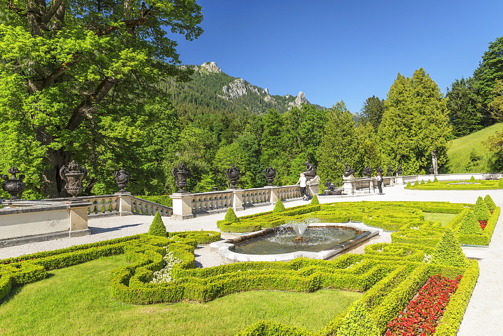 Palace garden, Linderhof Palace, Werdenfelser Land, Bavarian Alps, Upper Bavaria, Germany, Europe