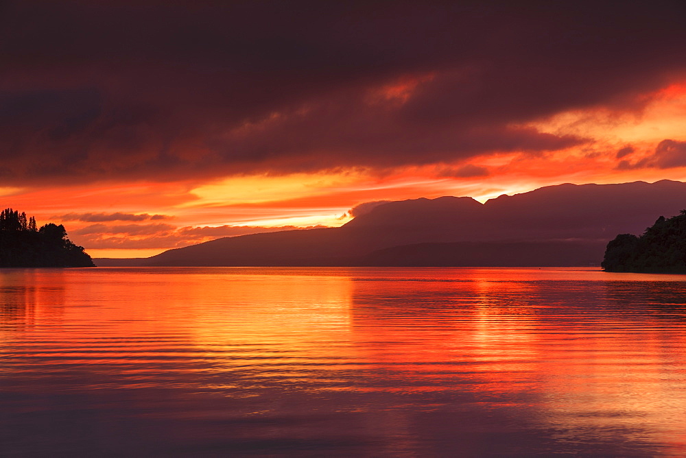 Lake Tarawera at sunrise, Rotorua, North Island, New Zealand, Pacific