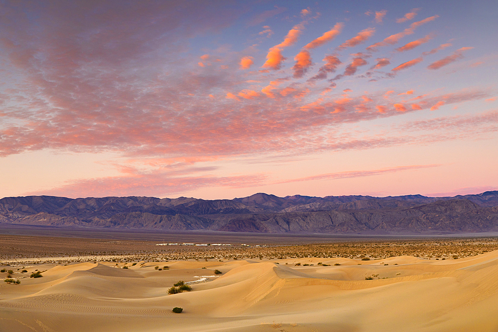 Mesquite Flat Sand Dunes at sunsrise, Death Valley National Park, California, United States of America, North America