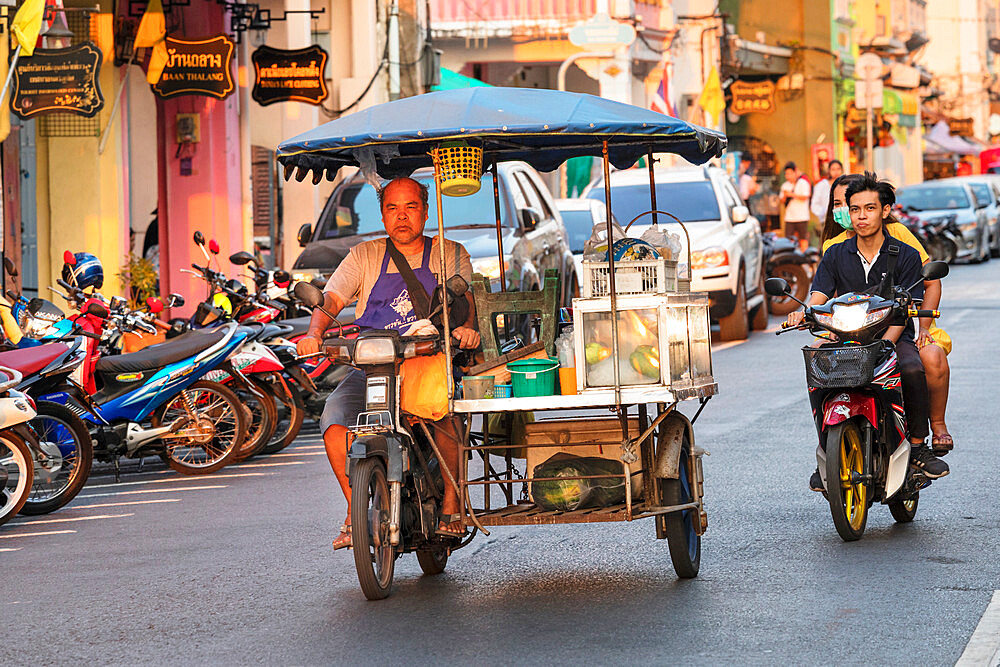 Street scene, Phuket Town, Phuket, Thailand, Southeast Asia, Asia