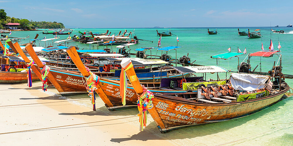 Longtail boats on Ao Ton Sai beach, Ko Phi Phi Don, Krabi, Thailand, Southeast Asia, Asia