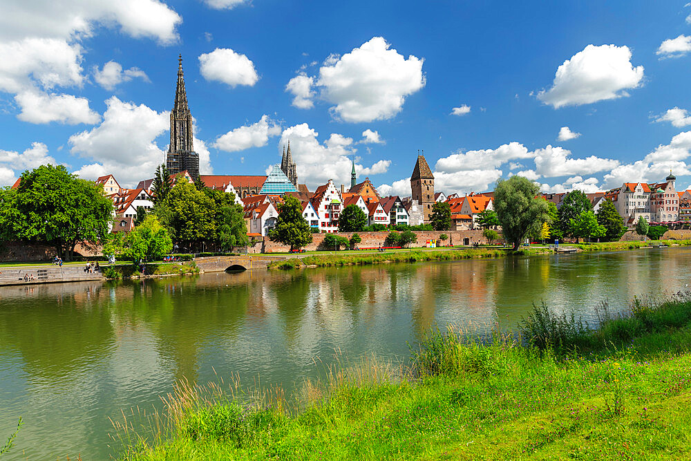 View over Danube River to Ulm Minster and the Old Town, Ulm, Baden-Wurttemberg, Germany, Europe