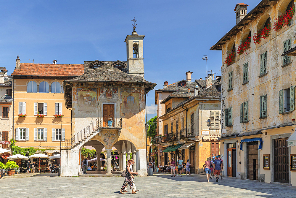 Palazotto della Comunita, Piazza Motta, Orta San Giulio, Lake Orta (Lago d'Orta), Piedmont, Italian Lakes, Italy, Europe