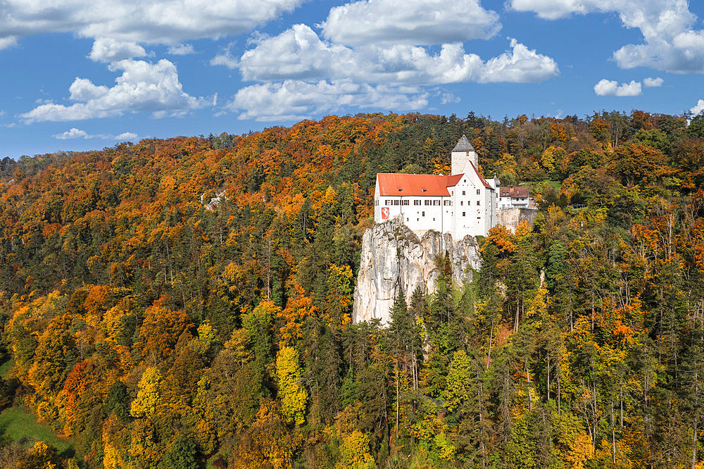 Prunn Castle near Riedenburg, Altmuhl Valley Nature Park, Bavaria, Germany, Europe