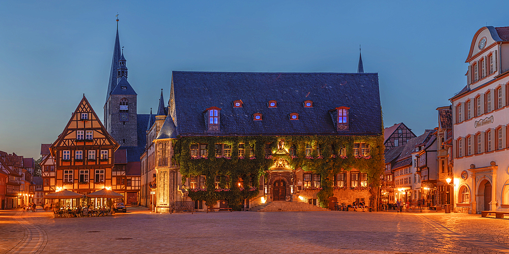 Market Place with St. Benedikti Church and Town Hall in the evening, Quedlinburg, Harz, Saxony-Anhalt, Germany, Europe