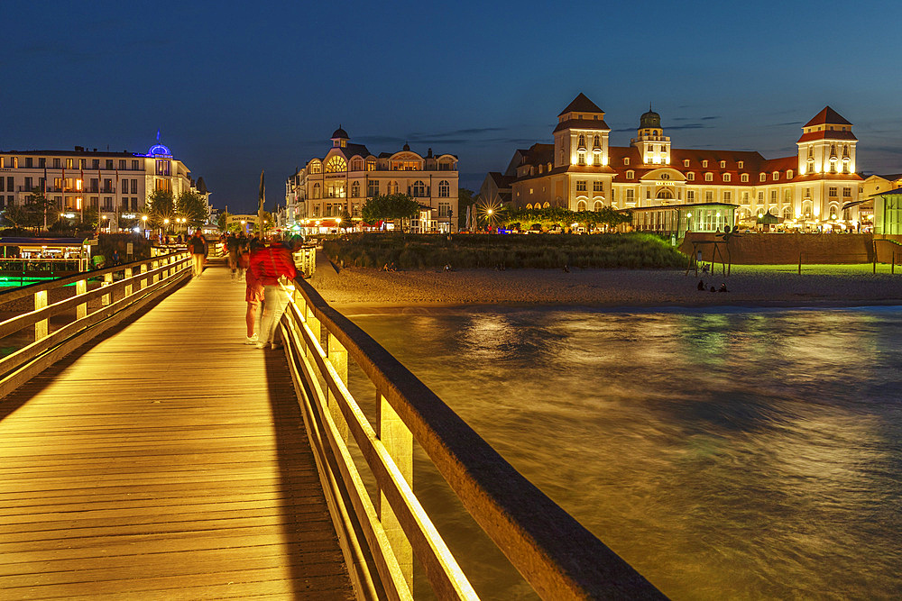Pier and Spa house, Binz, Ruegen Island, Baltic Sea, Mecklenburg-Western Pomerania, Germany