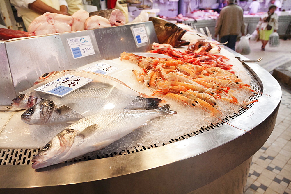 Fish for sale, Mercado Centra (Central Market), Valencia, Comunidad Valencia, Spain, Europe 