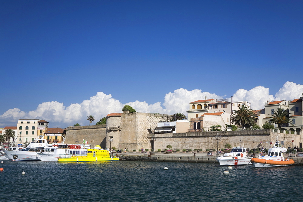 Port and town wall, Alghero, Province Sassari, Sardinia, Italy, Mediterranean, Europe 