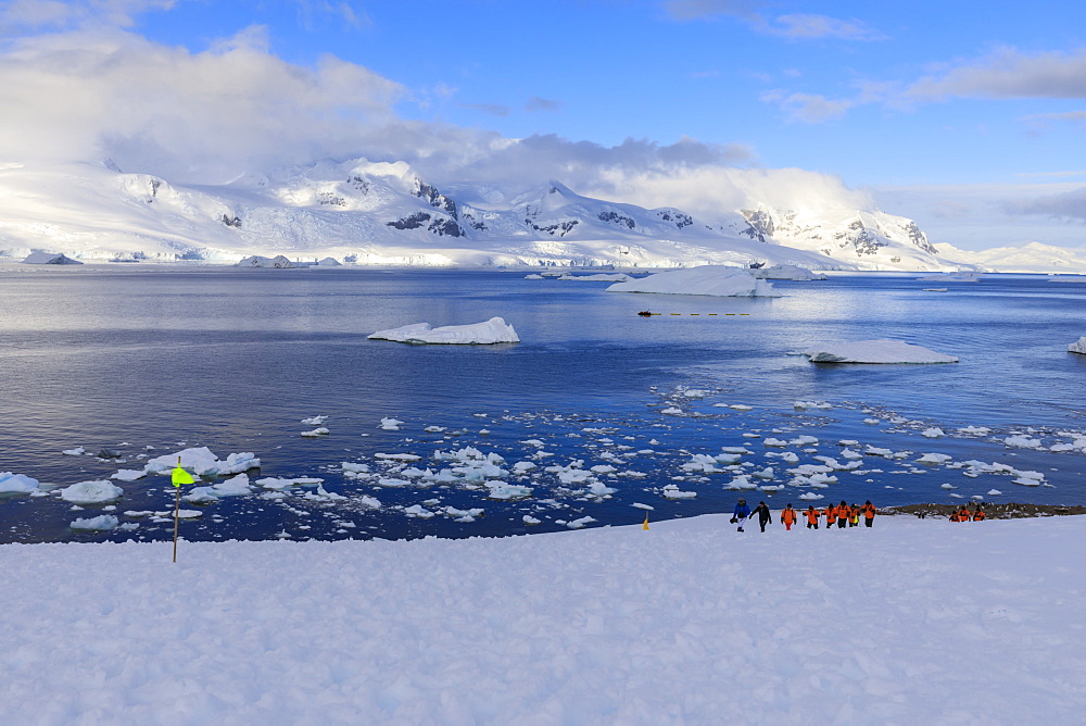 Expedition ship passengers hiking, early morning, beautiful day, Neko Harbour, Graham Land, Antarctic Continent, Antarctica, Polar Regions