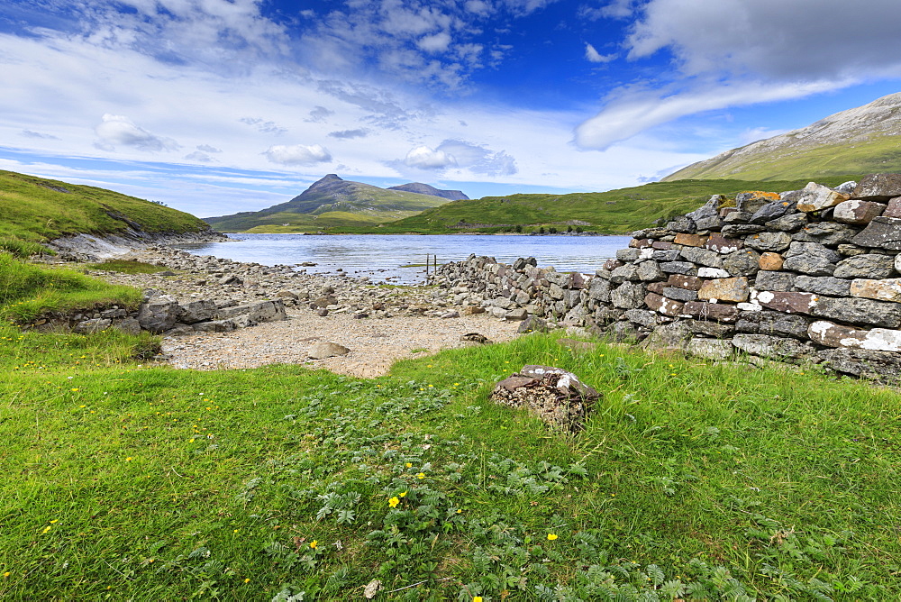 Defensive wall of Ardvreck Castle in Scotland, Europe