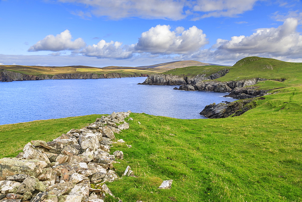 Ronas Hill from Ness of Hillswick, dramatic cliffs, interesting geology, Northmavine, Mainland, Shetland Isles, Scotland, United Kingdom, Europe