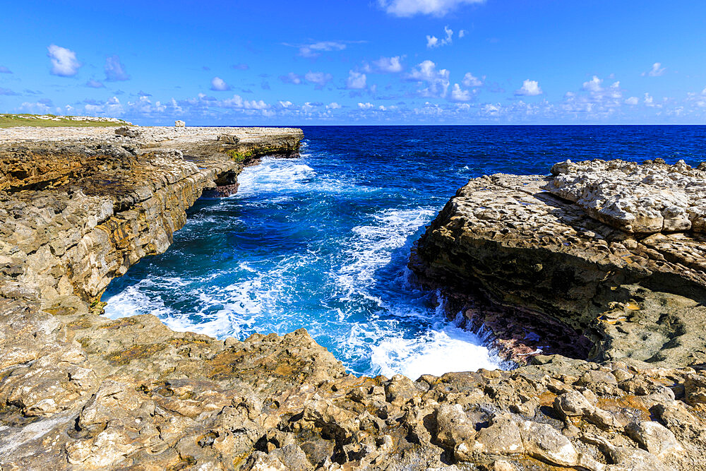 Devil's Bridge, geological limestone rock formation and arch, Willikies, Antigua, Antigua and Barbdua, Leeward Islands, West Indies, Caribbean, Central America