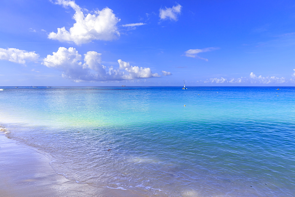 Paynes Bay, small boats off fine pale pink sand beach, turquoise sea, beautiful West Coast, Barbados, Windward Islands, West Indies, Caribbean, Central America