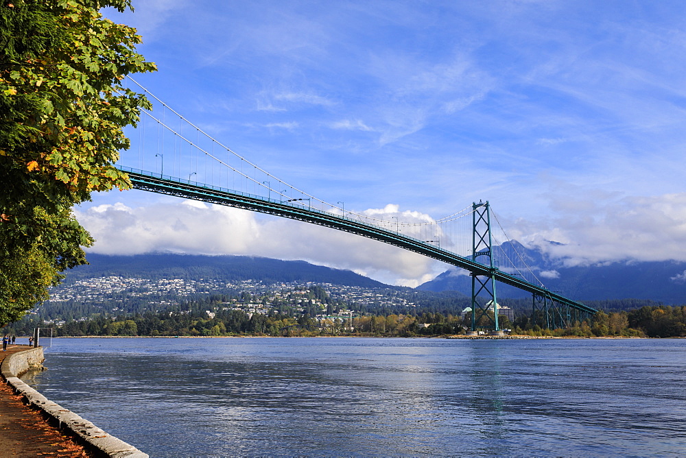 Lions Gate Bridge from Stanley Park Seawall, Stanley Park, autumn, Vancouver City, British Columbia, Canada, North America