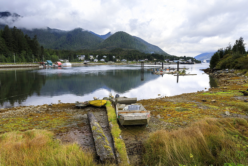 Klemtu, First Nations Kitasoo Xai Xais community, Swindle Island, Great Bear Rainforest, British Columbia, Canada, North America