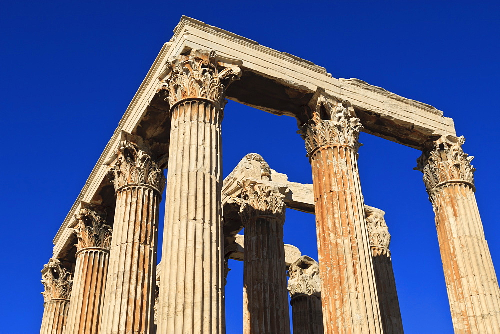 Standing Corinthian columns, early morning, Temple of Olympian Zeus, Athens, Greece, Europe