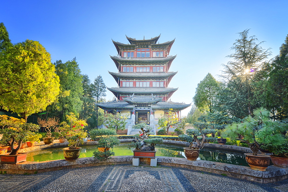 Pavilion of Everlasting Clarity on Lion Hill in Lijiang, Yunnan, China, Asia