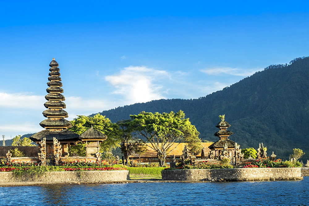 The Pura Bratan Hindau Shiva temple next to Catur volcano on the shore of Bratan Lake, Bali, Indonesia, Southeast Asia, Asia