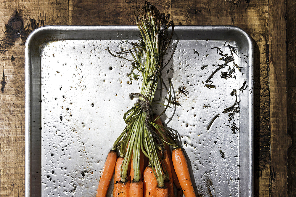 Roasted carrots in pan