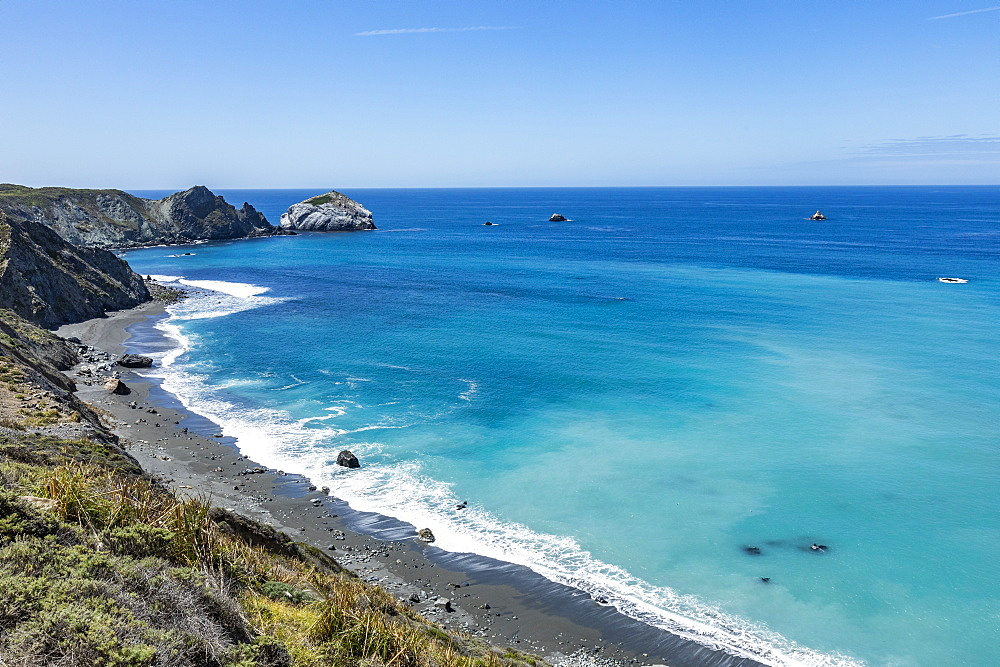 USA, California, Big Sur, Ocean waves on Big Sur coast