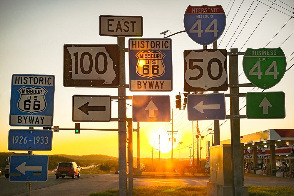 USA, Missouri, Pacific, Various old road signs at sunset
