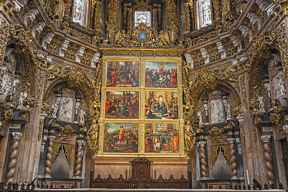 Spain, Valencia, Ornate main altar of Valencia Cathedral