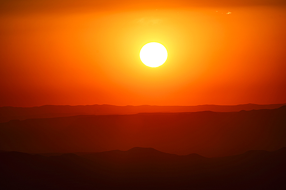 Usa, New Mexico, Santa Fe, Sunset above Sangre De Cristo Mountains