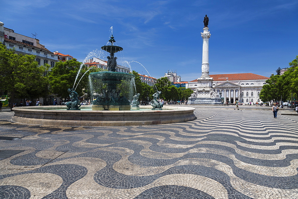 Fountain frames the old palace in Praca de Dom Pedro IV (Rossio Square), Pombaline Downtown, Lisbon, Portugal, Europe