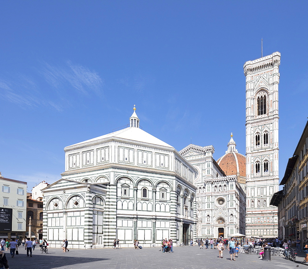 The complex of Duomo di Firenze with ancient Baptistery, Giotto's Campanile and Brunelleschi's Dome, Florence, UNESCO World Heritage Site, Tuscany, Italy, Europe