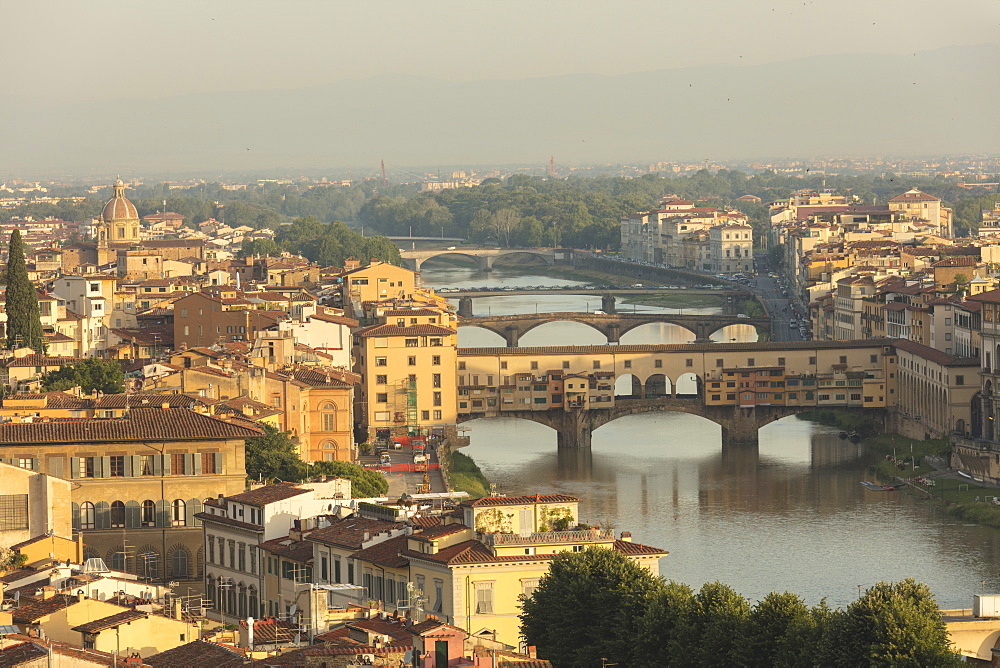 View of the medieval city of Florence with the typical Ponte Vecchio on Arno River from Piazzale Michelangelo, Florence, Tuscany, Italy, Europe