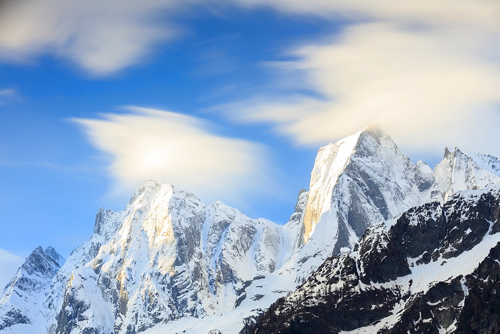 View of snowy peaks Badile and Cengalo in spring, Maloja, Bregaglia Valley, Engadine, Canton of Graubunden, Switzerland, Europe