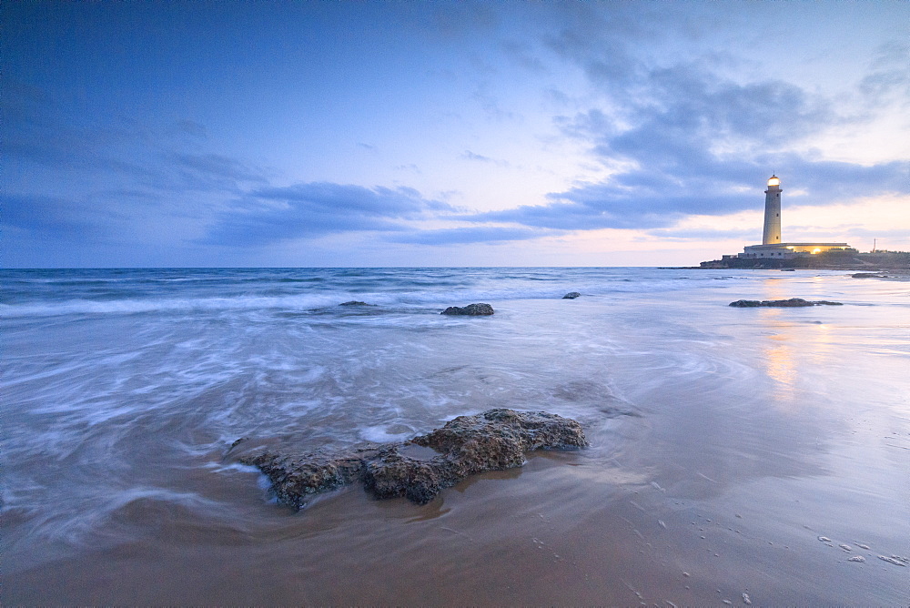 Lighthouse at dusk, Capo Granitola, Campobello di Mazara, province of Trapani, Sicily, Italy, Mediterranean, Europe