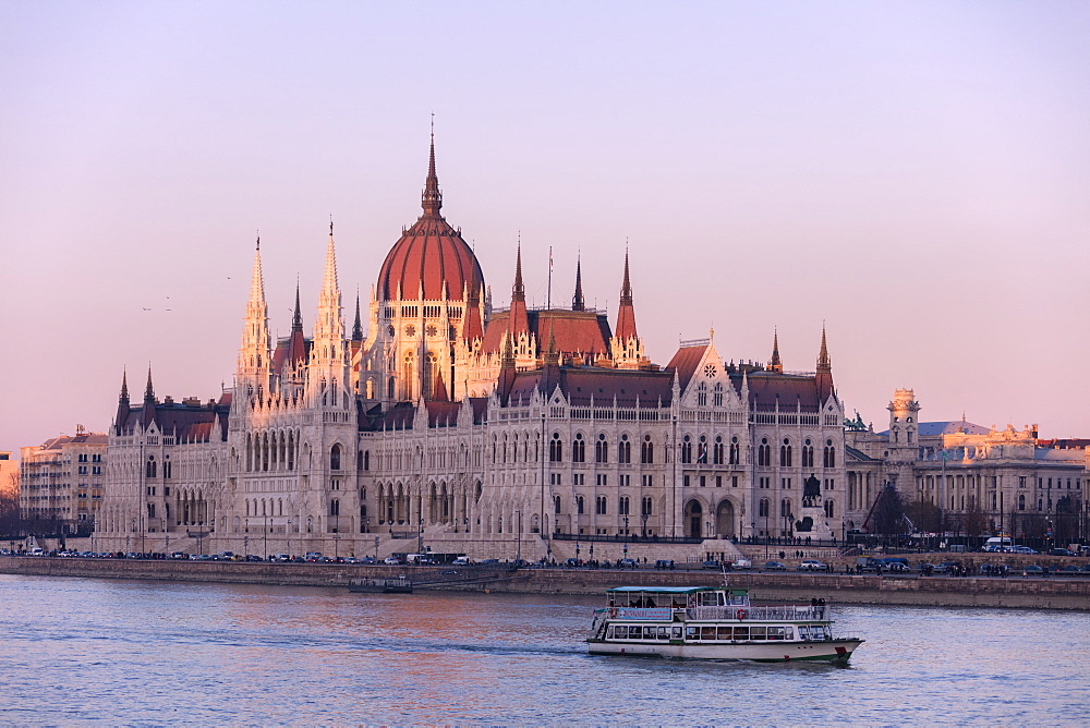 Parliament Building and River Danube at sunset, Budapest, Hungary, Europe