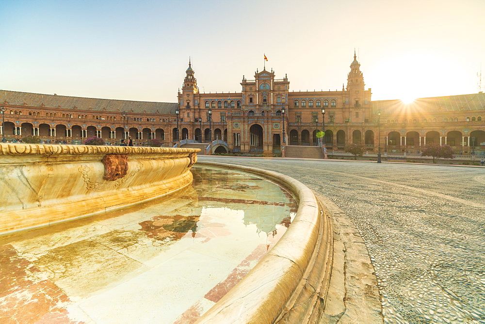 Vicente Traver fountain facing the tower and central building, Plaza de Espana, Seville, Andalusia, Spain, Europe