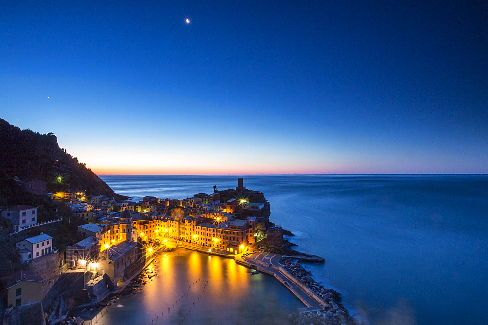 The little village of Vernazza at night, Cinque Terre National Park, UNESCO World Heritage Site, Liguria, Italy, Europe