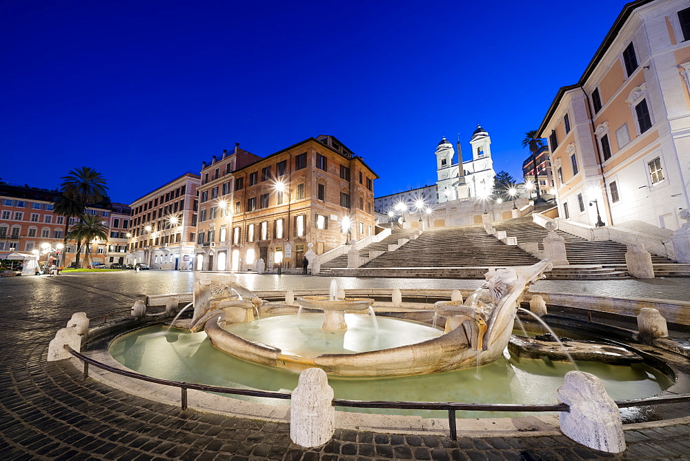 Piazza di Spagna (Spanish Steps) with Barcaccia fountain in foreground and Trinita?Ćdei Monti in background, Rome, Lazio, Italy, Europe