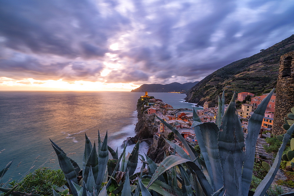 Dramatic sky at sunset over Vernazza, Cinque Terre, UNESCO World Heritage Site, La Spezia province, Liguria, Italy, Europe