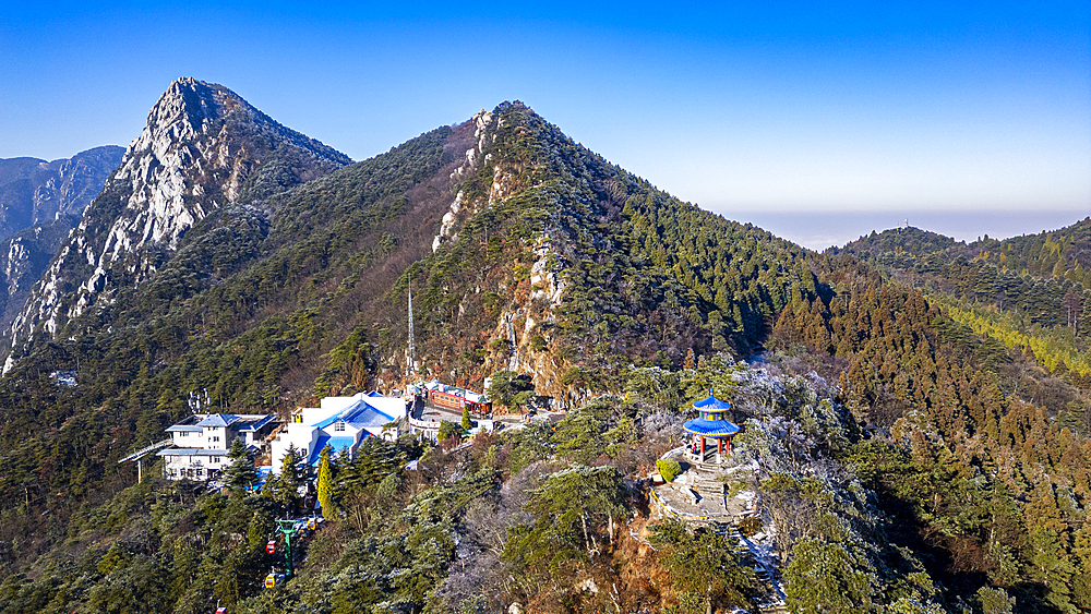 Aerial of Hanpo Pass, Mount Lu (Lushan), UNESCO World Heritage Site, Jiujiang, Jiangxi, China, Asia