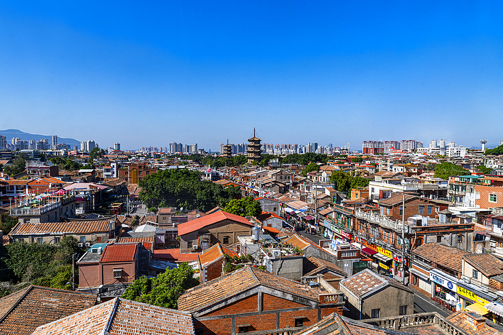 View over the Hutongs and Pagodas in the Kaiyuan Temple, UNESCO World Heritage Site, Quanzhou, Fujian, China, Asia