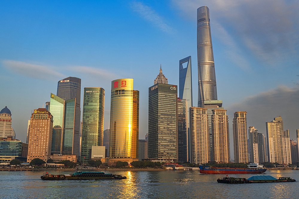 Pudong seen from the Bund, waterfront area, Central Shanghai at sunset, Shanghai, China, Asia