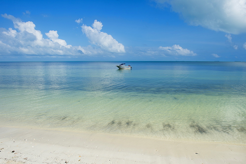 Turquoise waters and white sand beach, Ouvea, Loyalty Islands, New Caledonia, Pacific