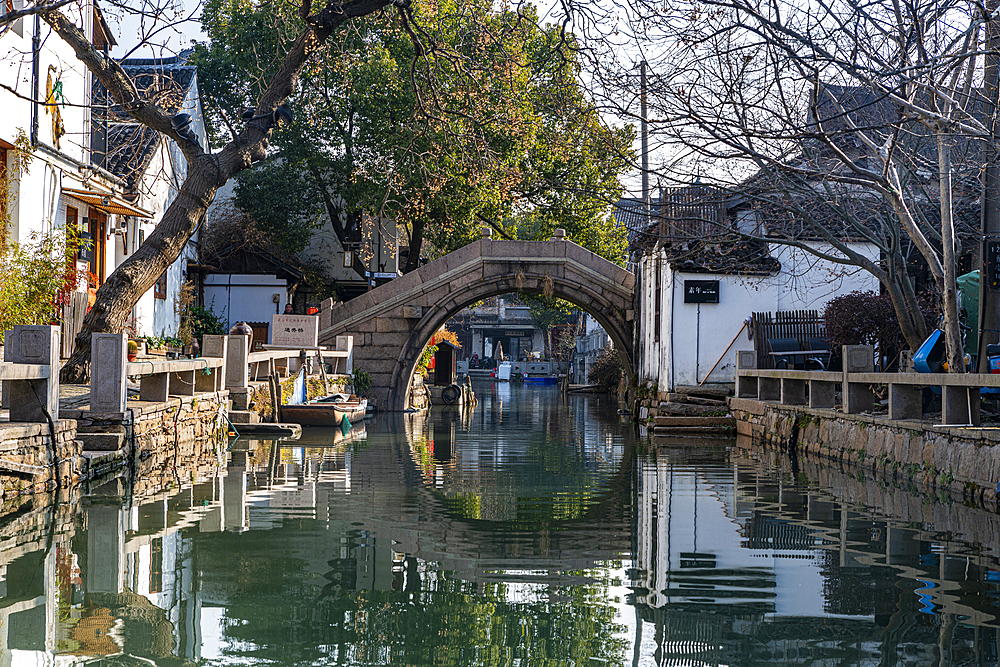 Water channel, Zhouzhuang water town, Jiangsu, China, Asia