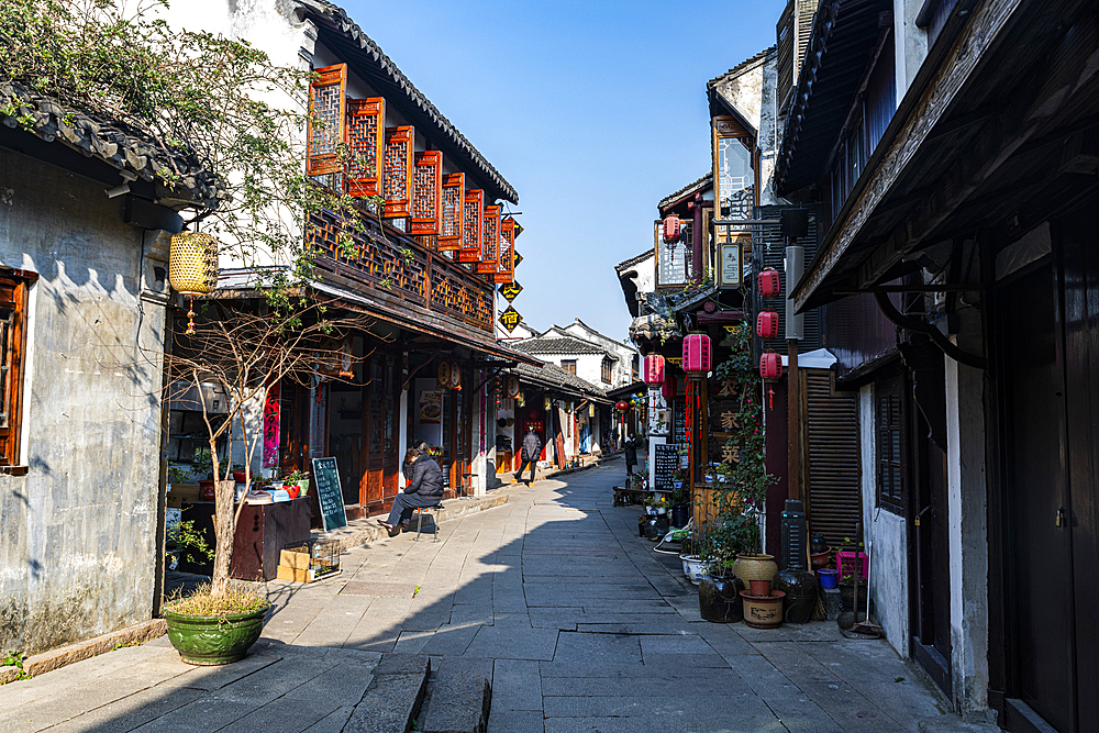 Little alley, Zhouzhuang water town, Jiangsu, China, Asia