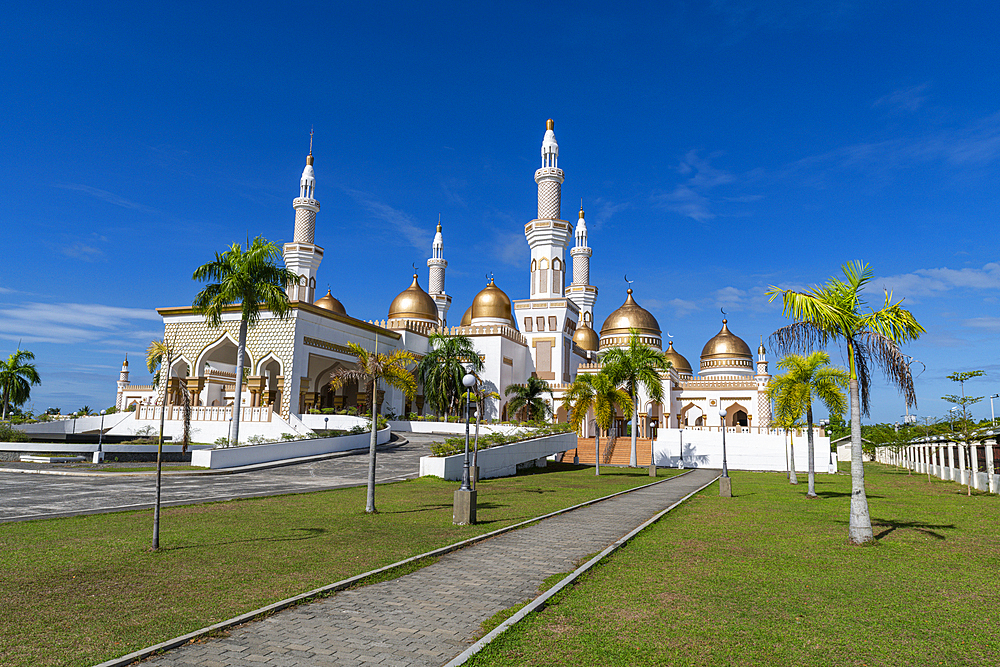 Sultan Hassanal Bolkiah Masjid, Cotabato City, Bangsamoro Autonomous Region in Muslim Mindanao, Philippines, Southeast Asia, Asia