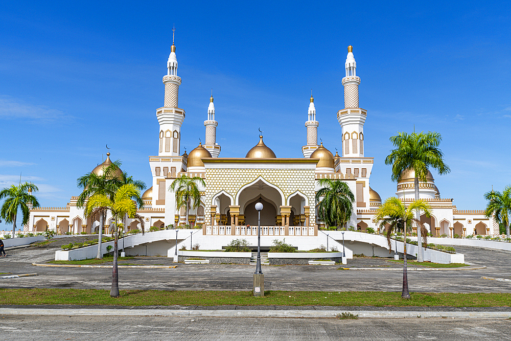 Sultan Hassanal Bolkiah Masjid, Cotabato City, Bangsamoro Autonomous Region in Muslim Mindanao, Philippines, Southeast Asia, Asia