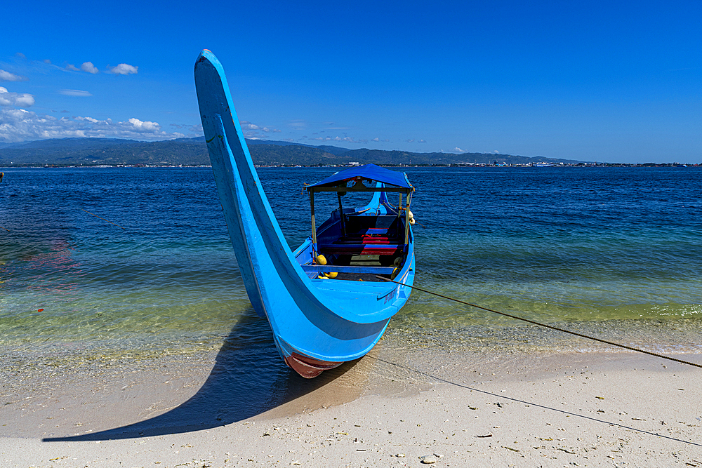 Tourist boat, Grande Santa Cruz Island, Zamboanga, Mindanao, Philippines, Southeast Asia, Asia